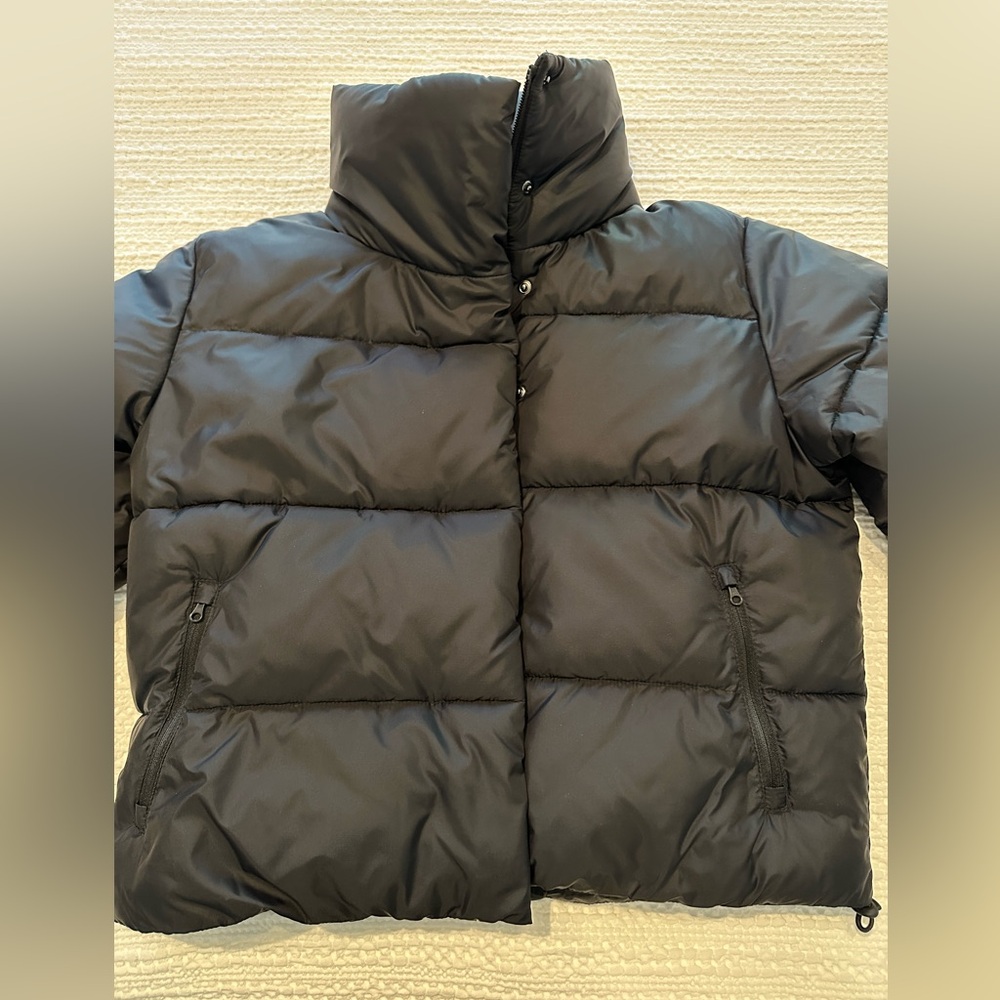 Alo Gold Rush Puffer in Black XS - Picture 7 of 9